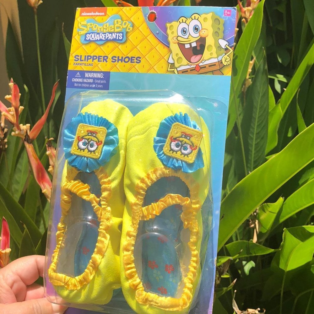 NWT - Bundle SpongeBob Slipper Shoes & Shrug - Picture 9 of 10